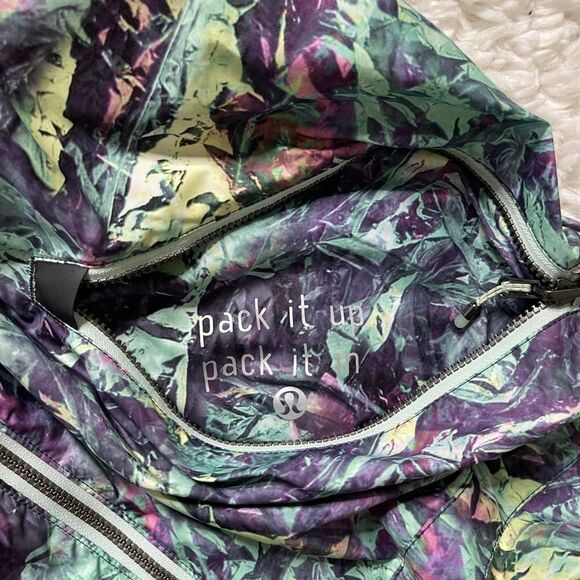 Lululemon Miss Misty Jacket II in Iridescent Multi Hooded Full Zip - Picture 5 of 7